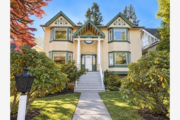1180 Devonshire Crescent
