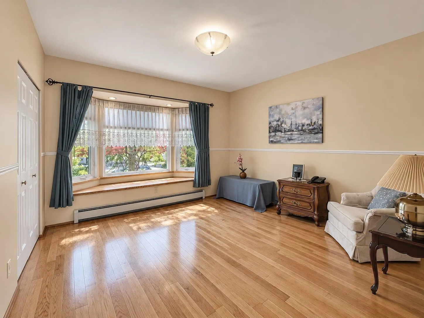 1180 Devonshire Crescent