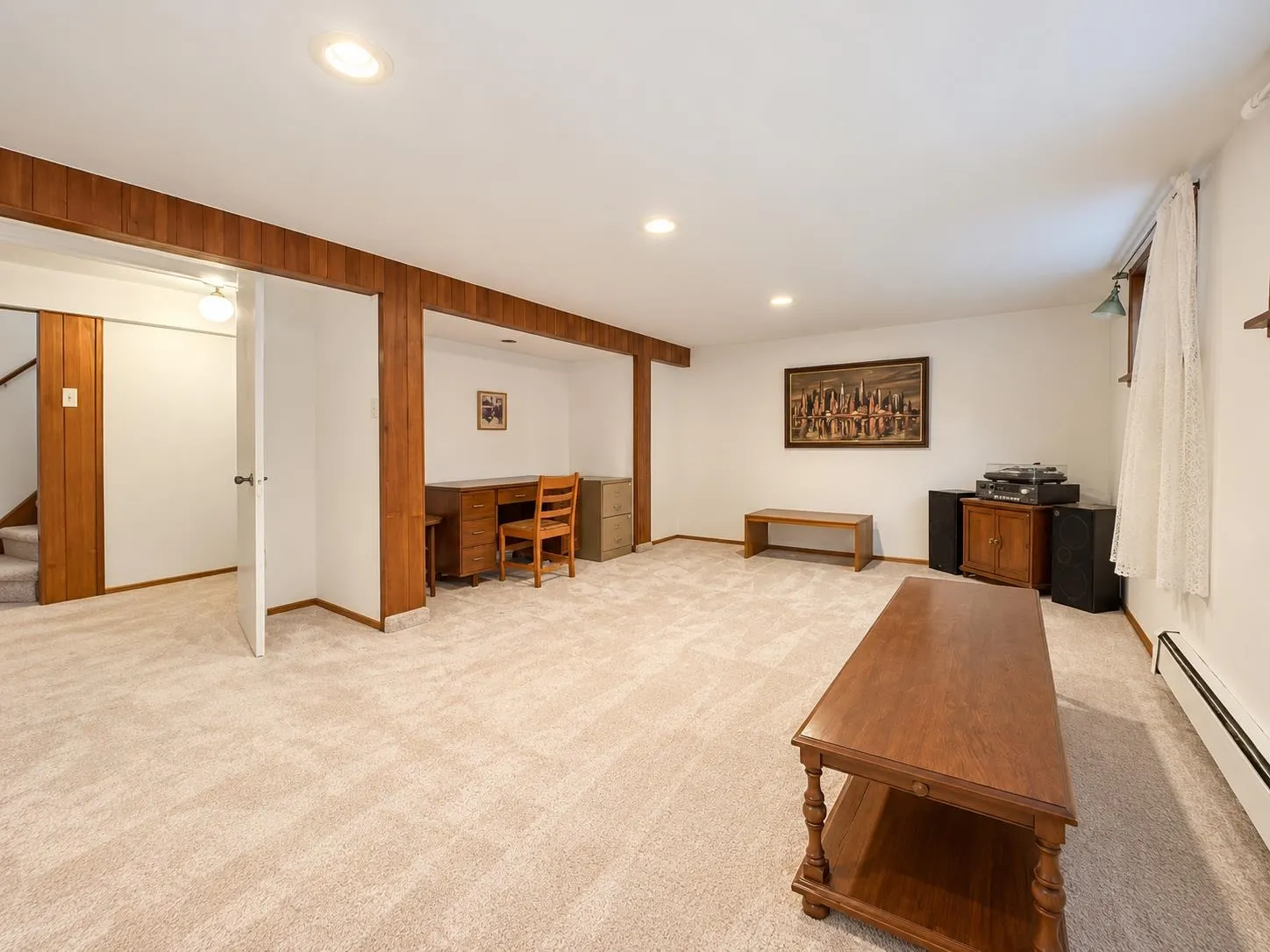 1180 Devonshire Crescent
