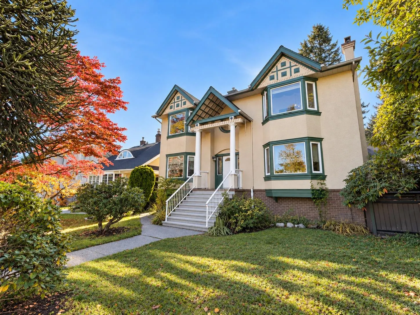 1180 Devonshire Crescent