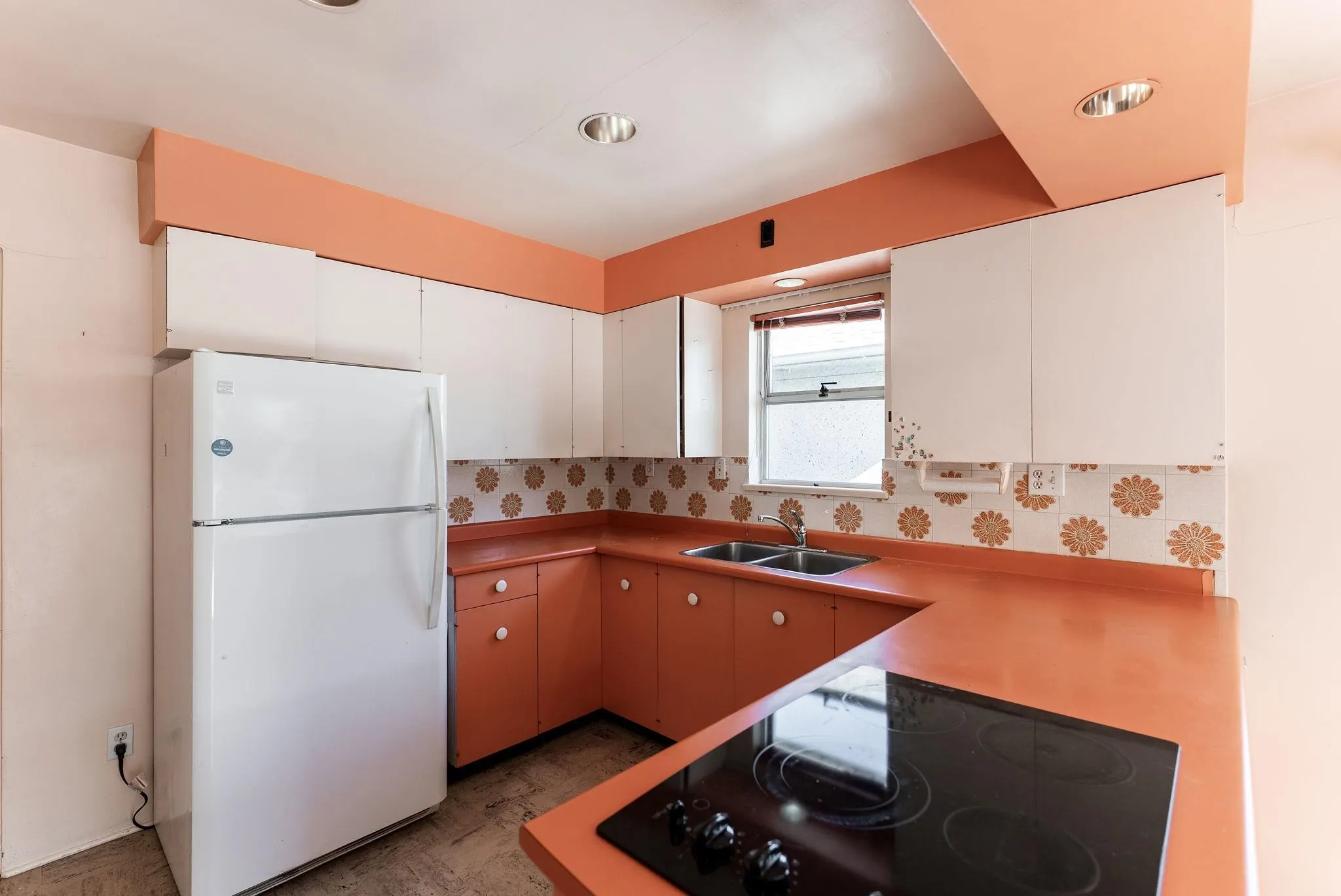 2878 W 14th Avenue