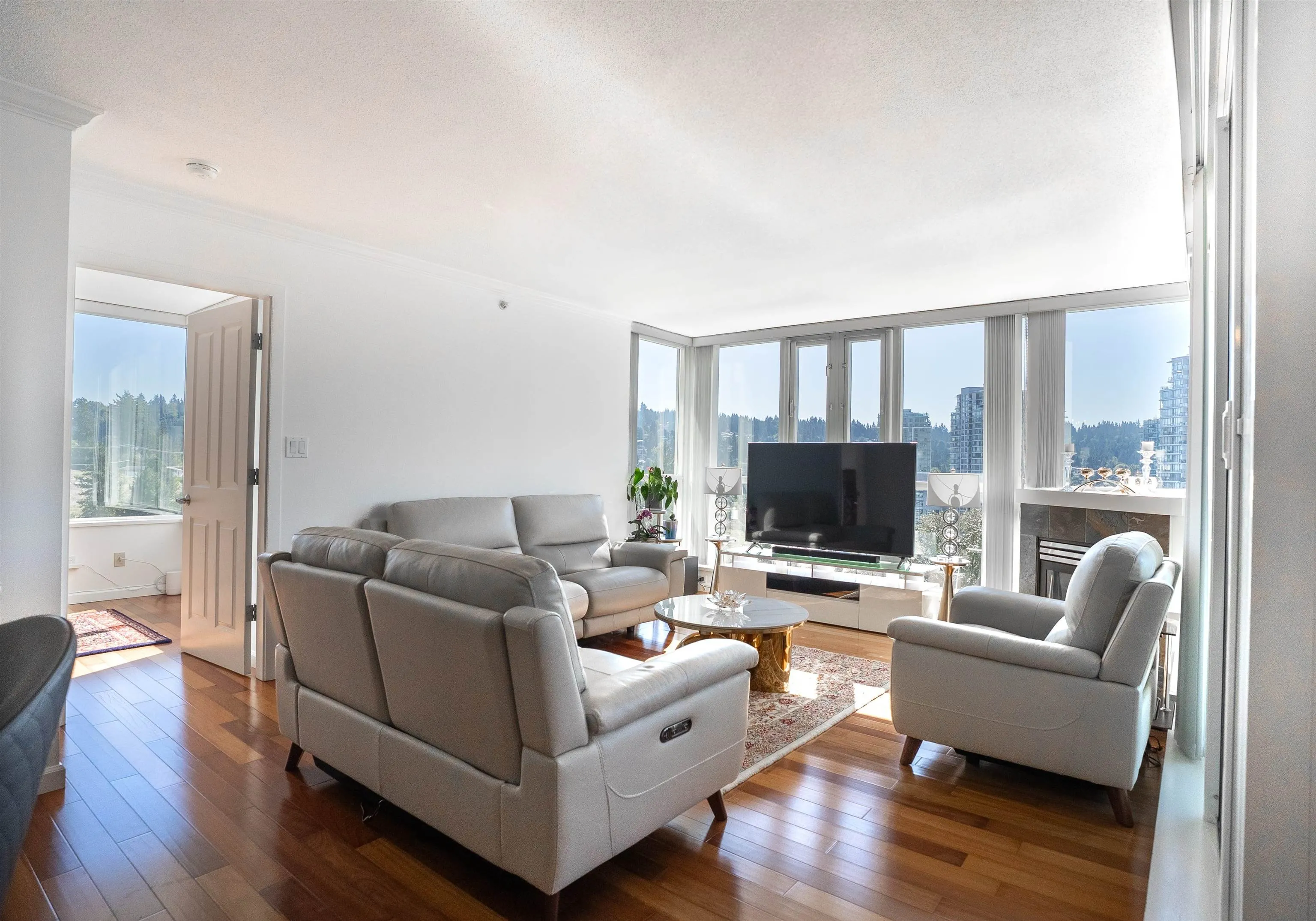 235 Guildford Way #1403