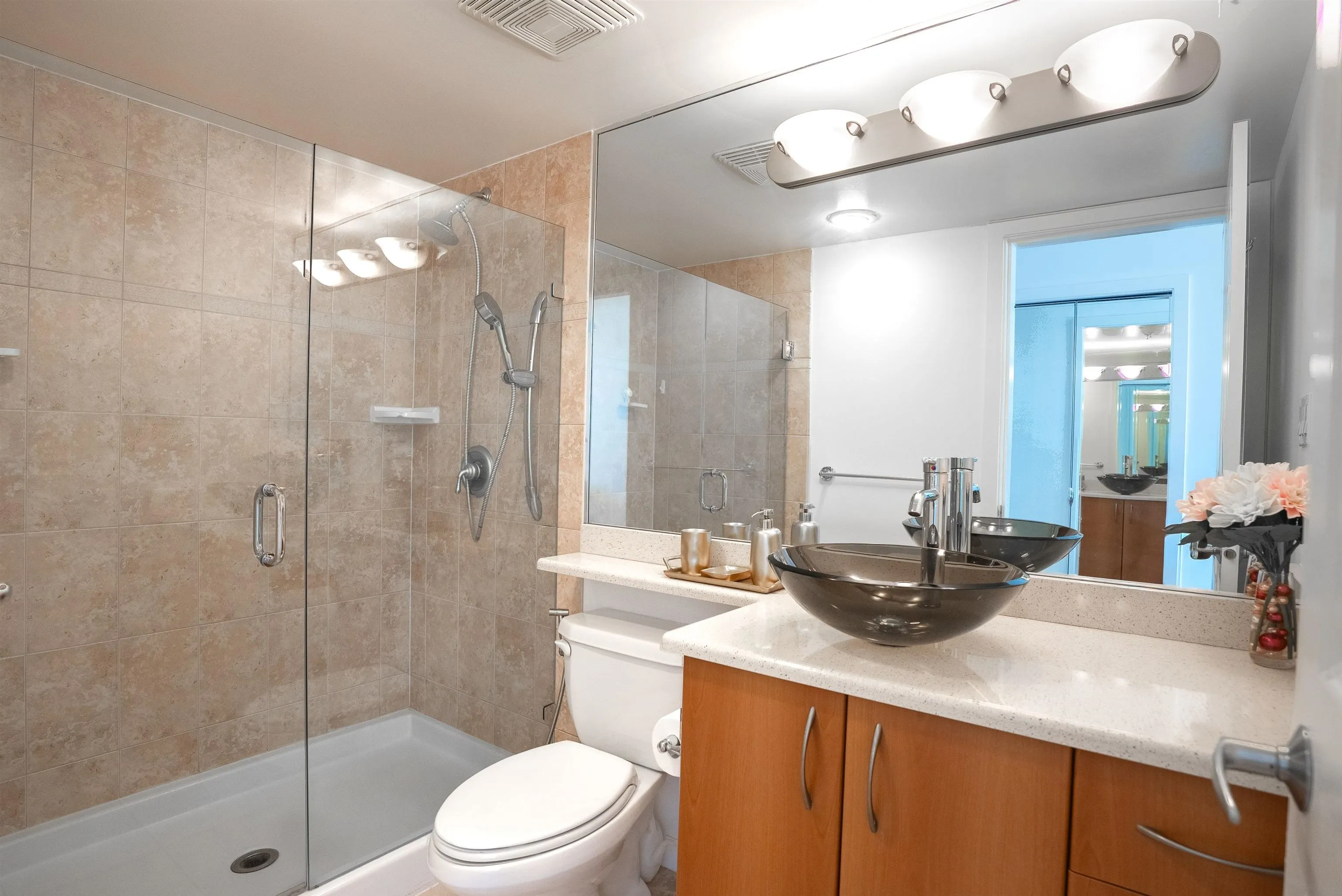 235 Guildford Way #1403