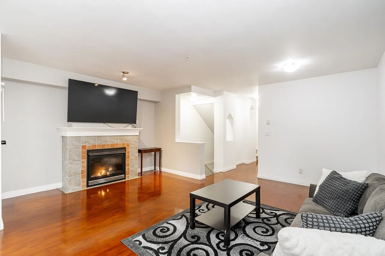 20875 88 Avenue #25