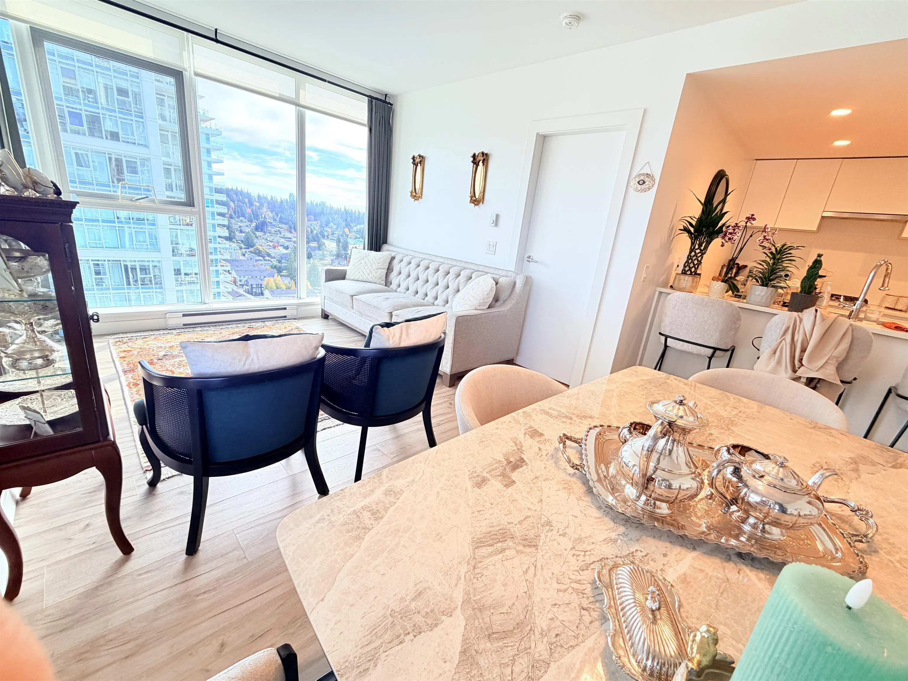 652 Whiting Way #2509