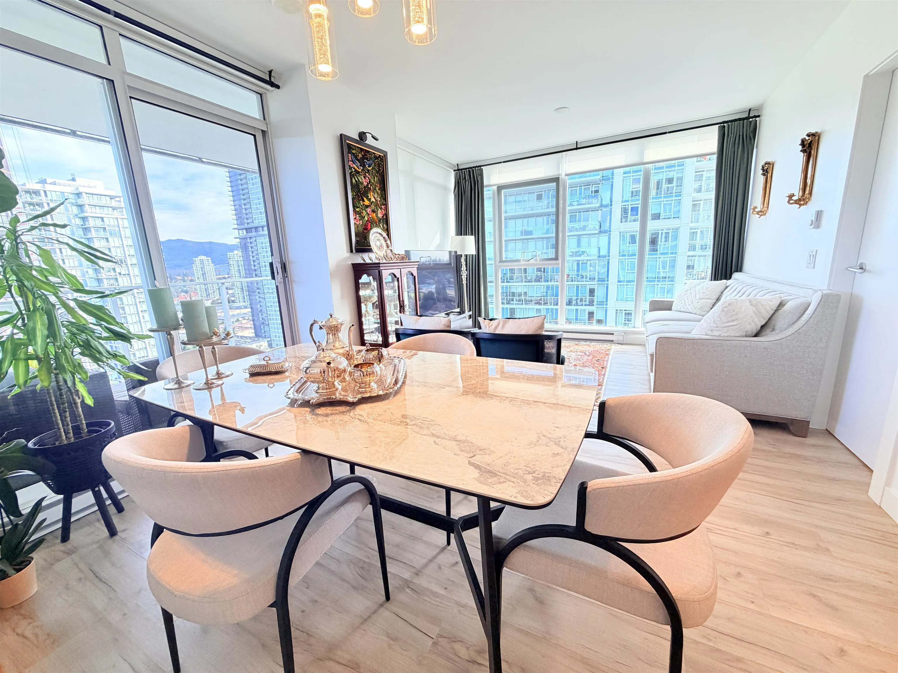 652 Whiting Way #2509