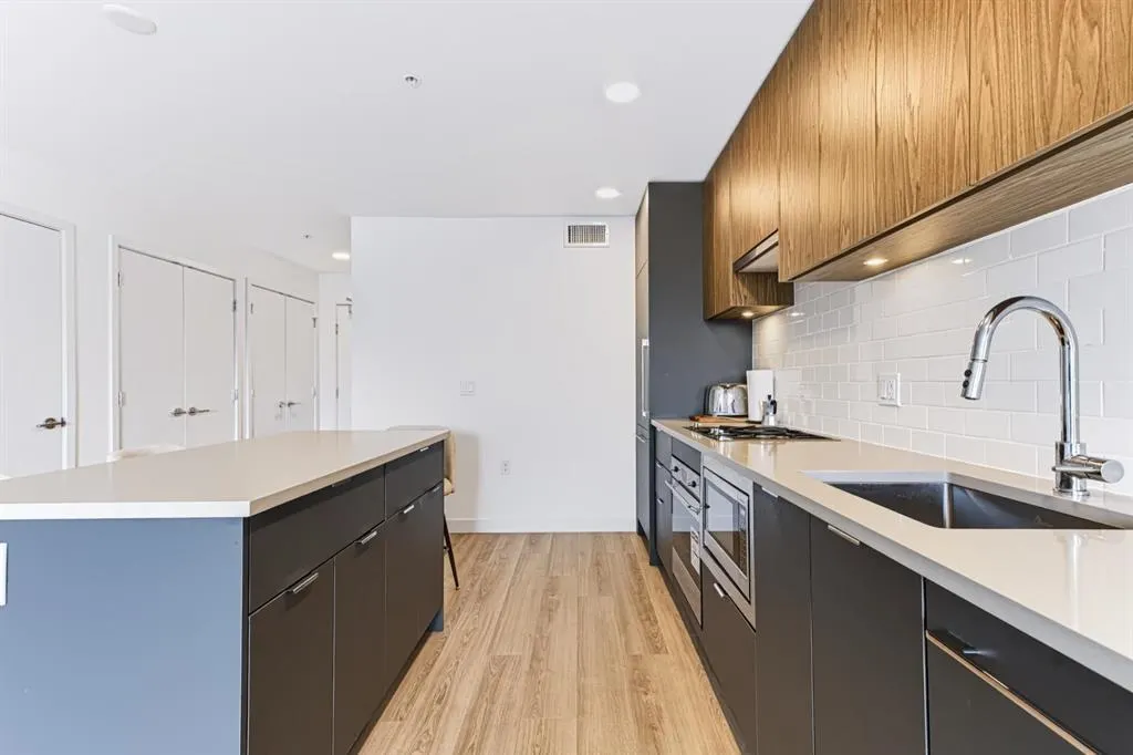 2419 Grant Street #406