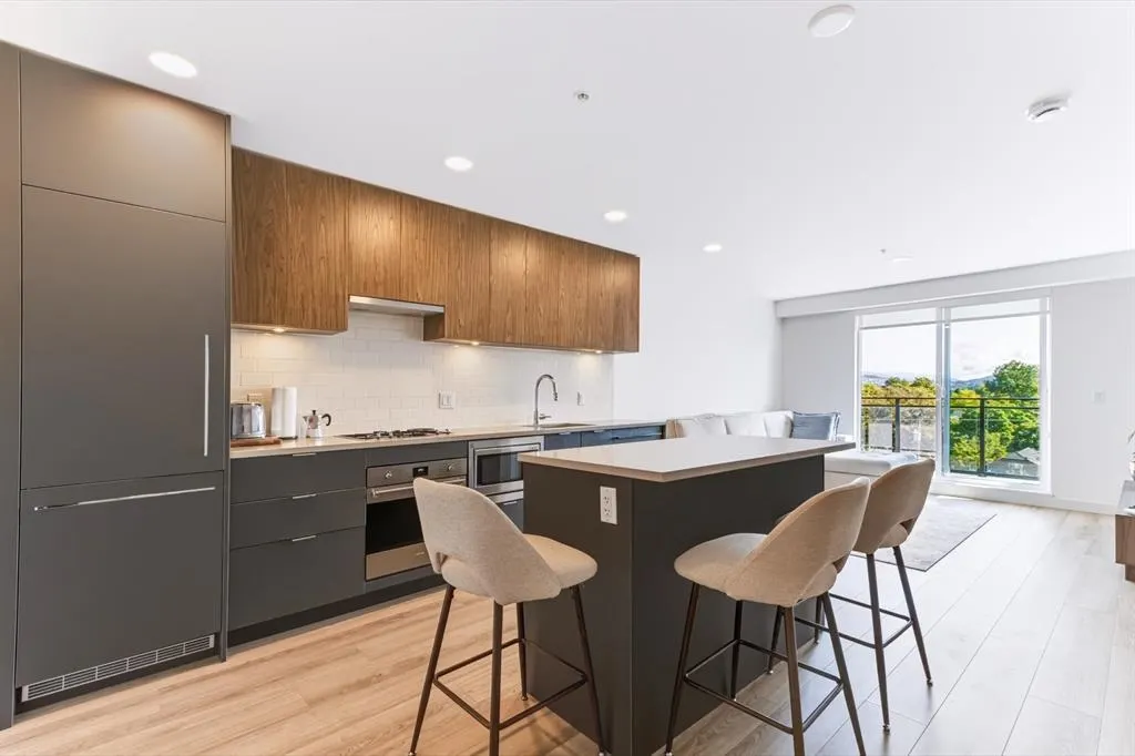 2419 Grant Street #406