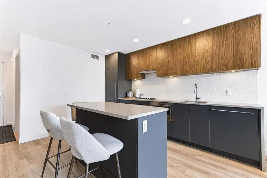 2419 Grant Street #406