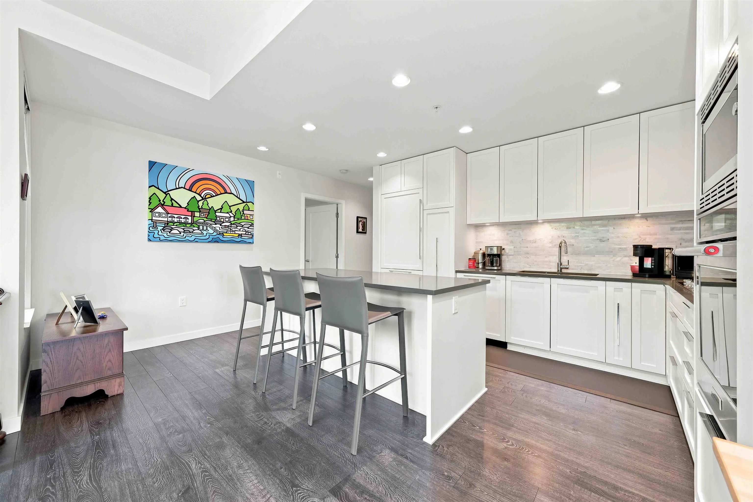 3911 Cates Landing Way #203