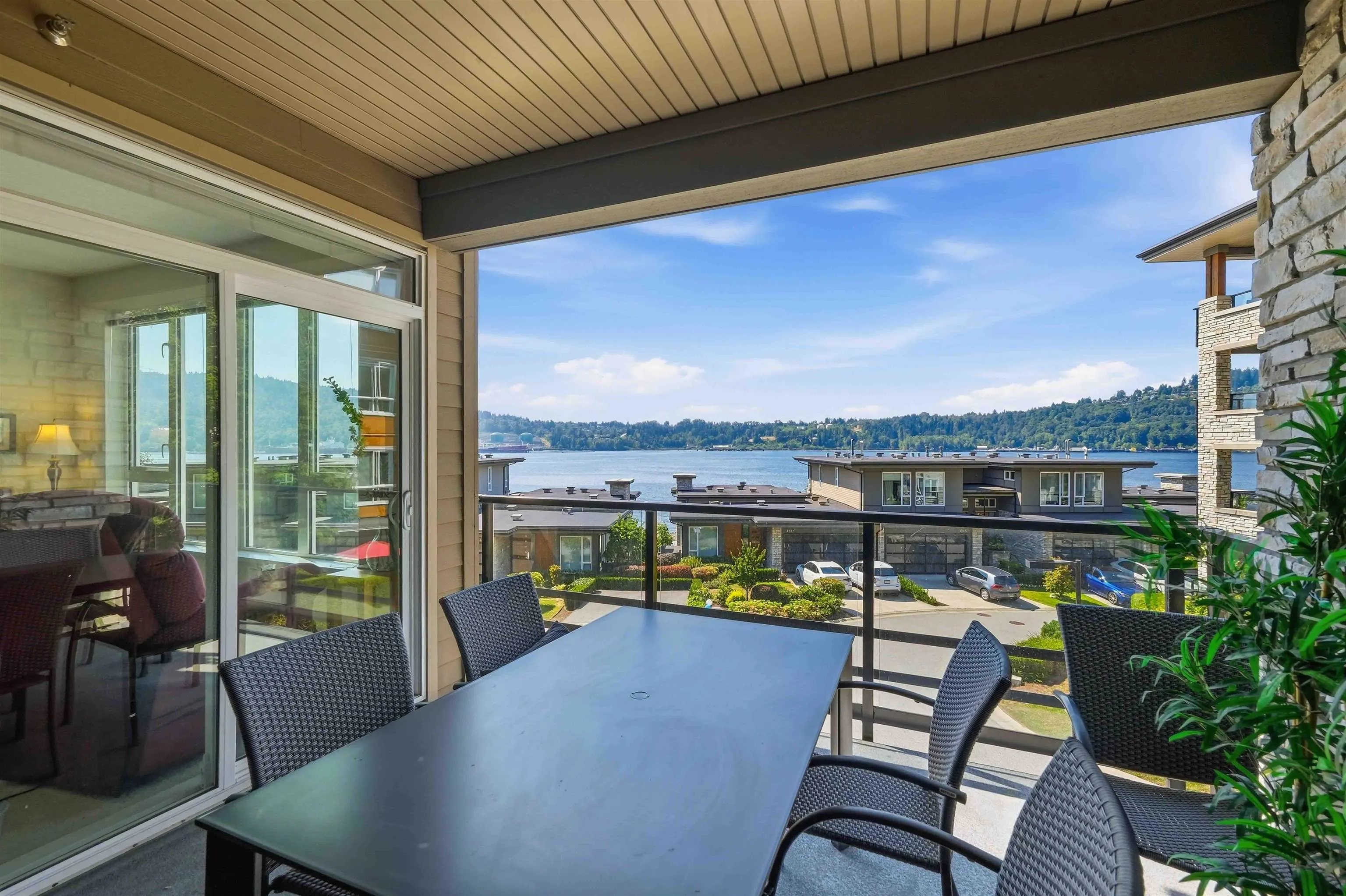 3911 Cates Landing Way #203