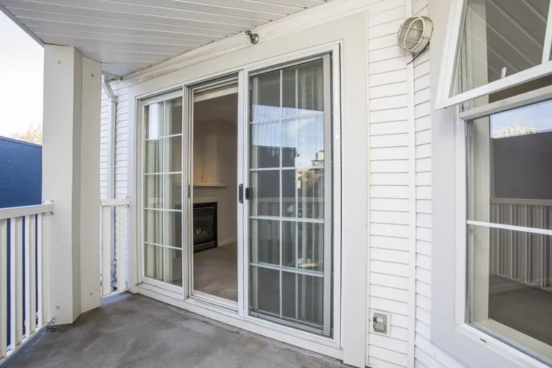 137 E 1st Street #206