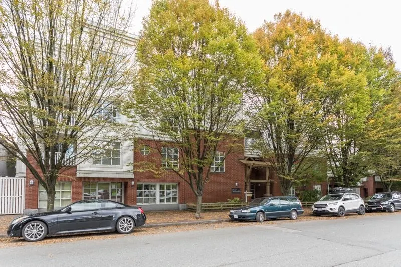 137 E 1st Street #206