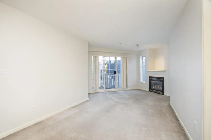 137 E 1st Street #206