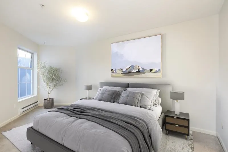 137 E 1st Street #206