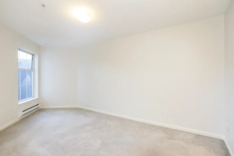 137 E 1st Street #206