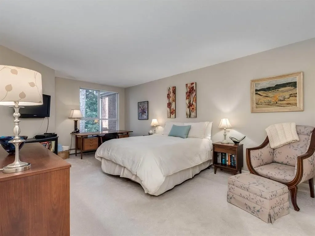 1675 Augusta Avenue #304