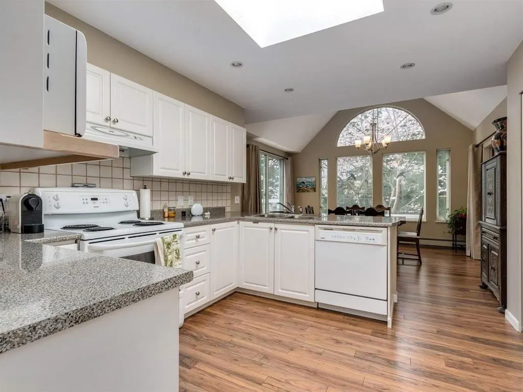 1675 Augusta Avenue #304