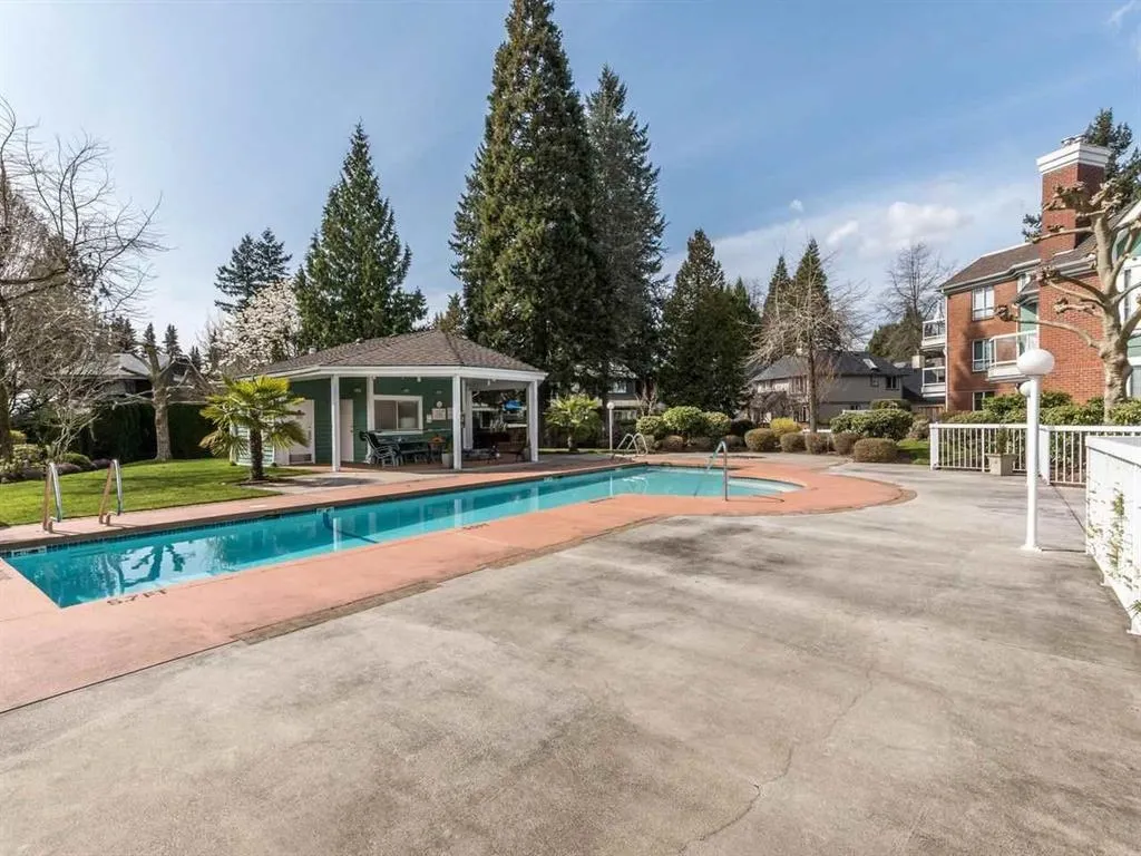 1675 Augusta Avenue #304