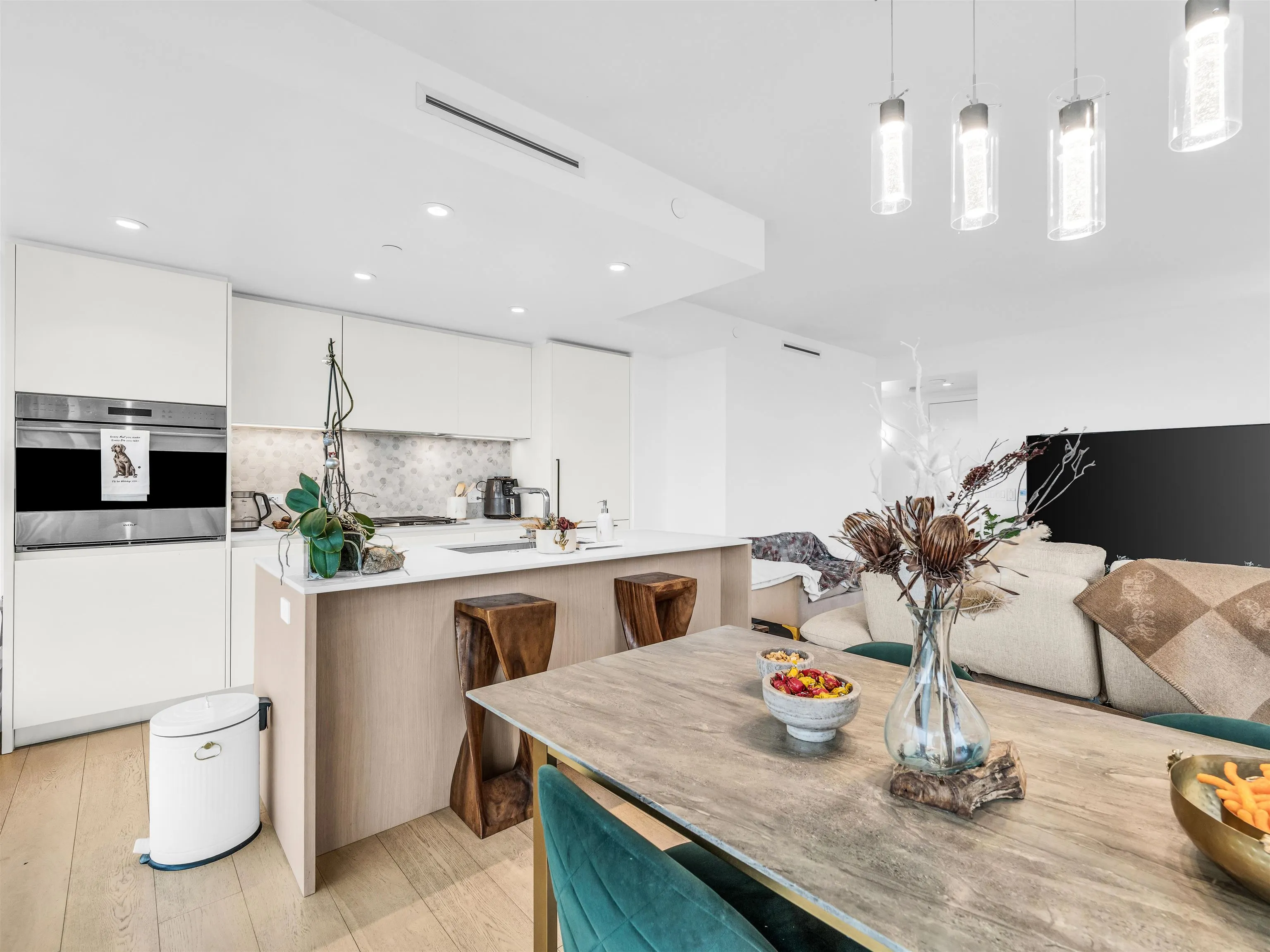 1365 Davie Street #1401