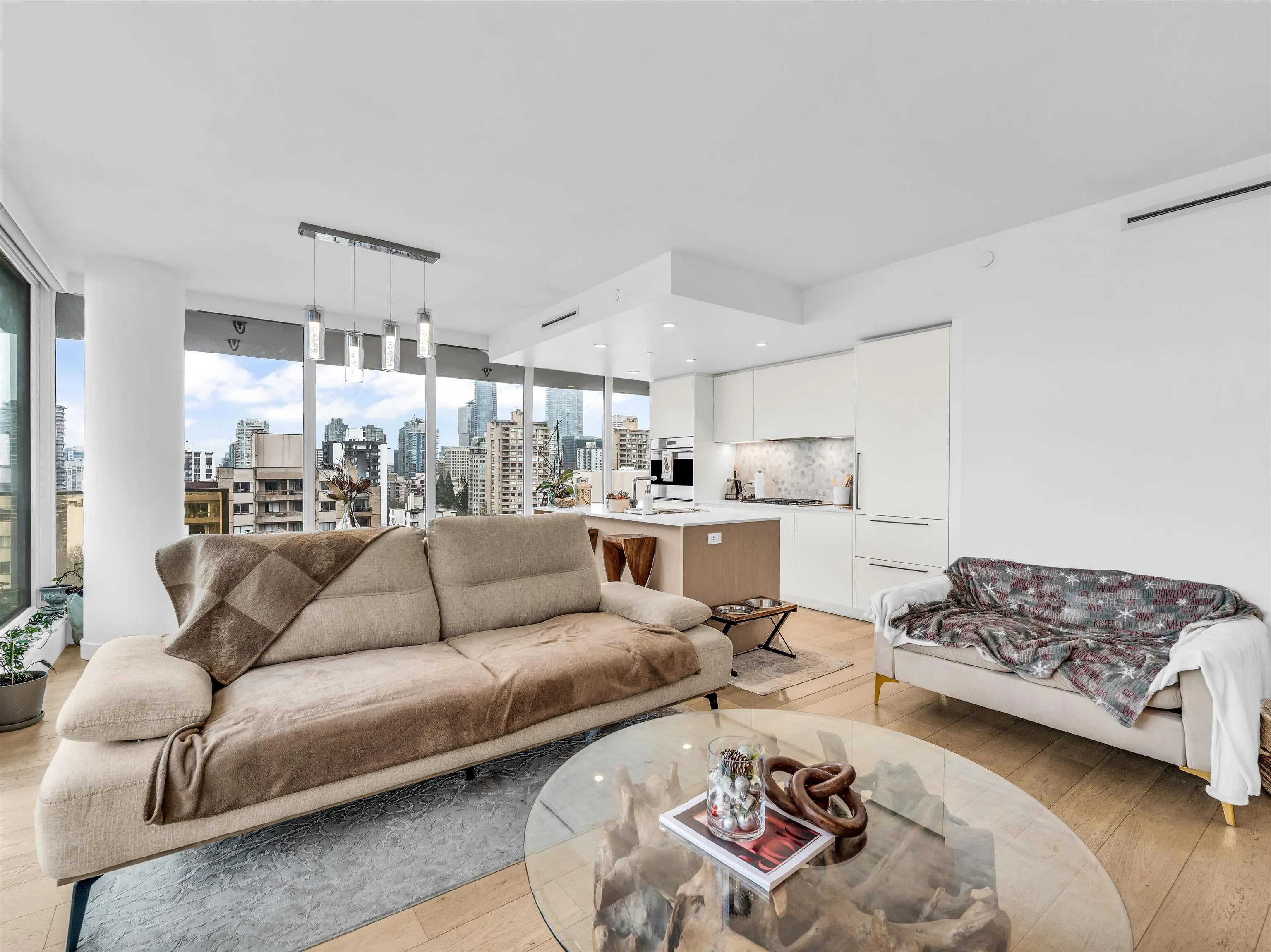 1365 Davie Street #1401