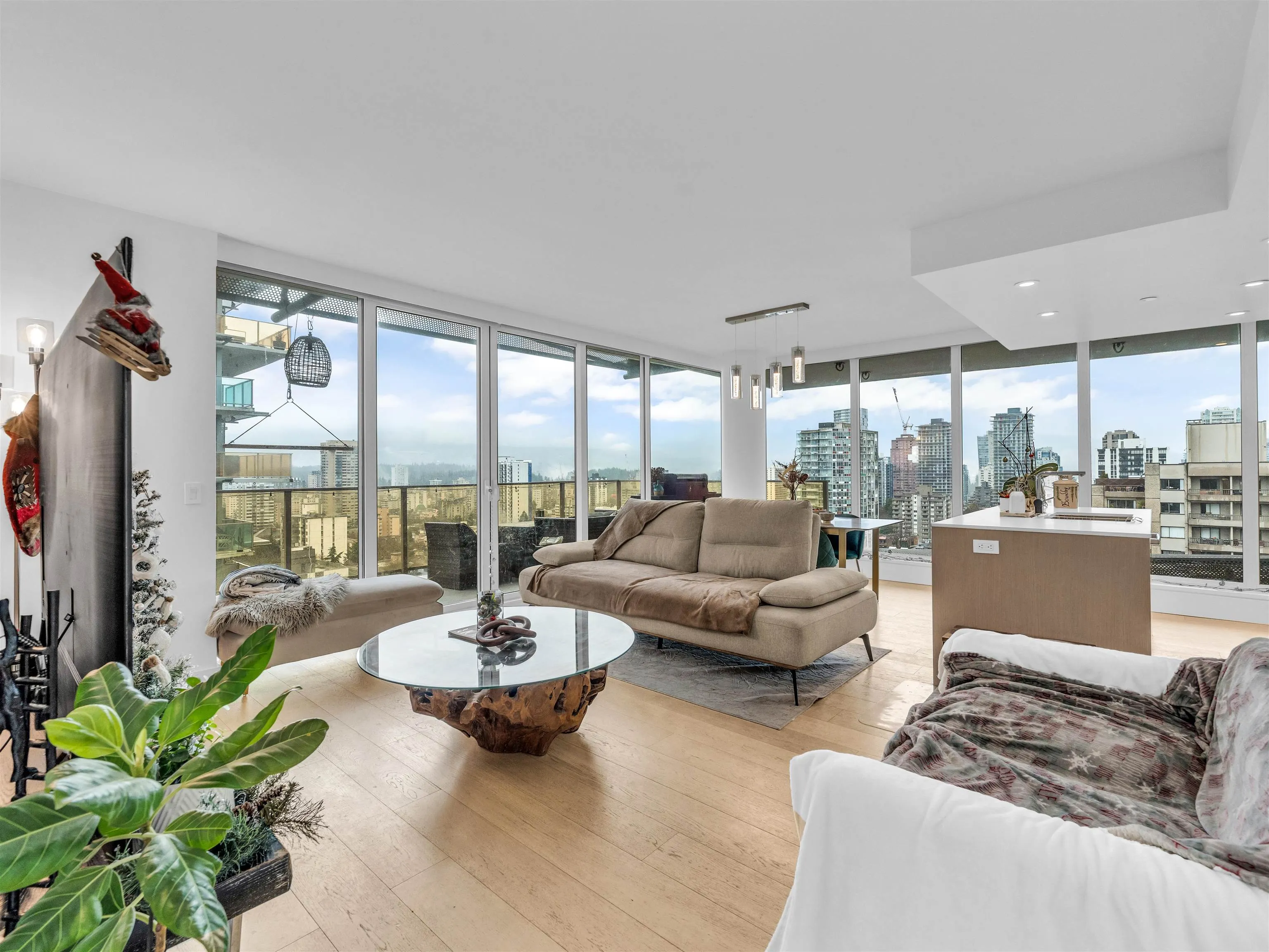 1365 Davie Street #1401