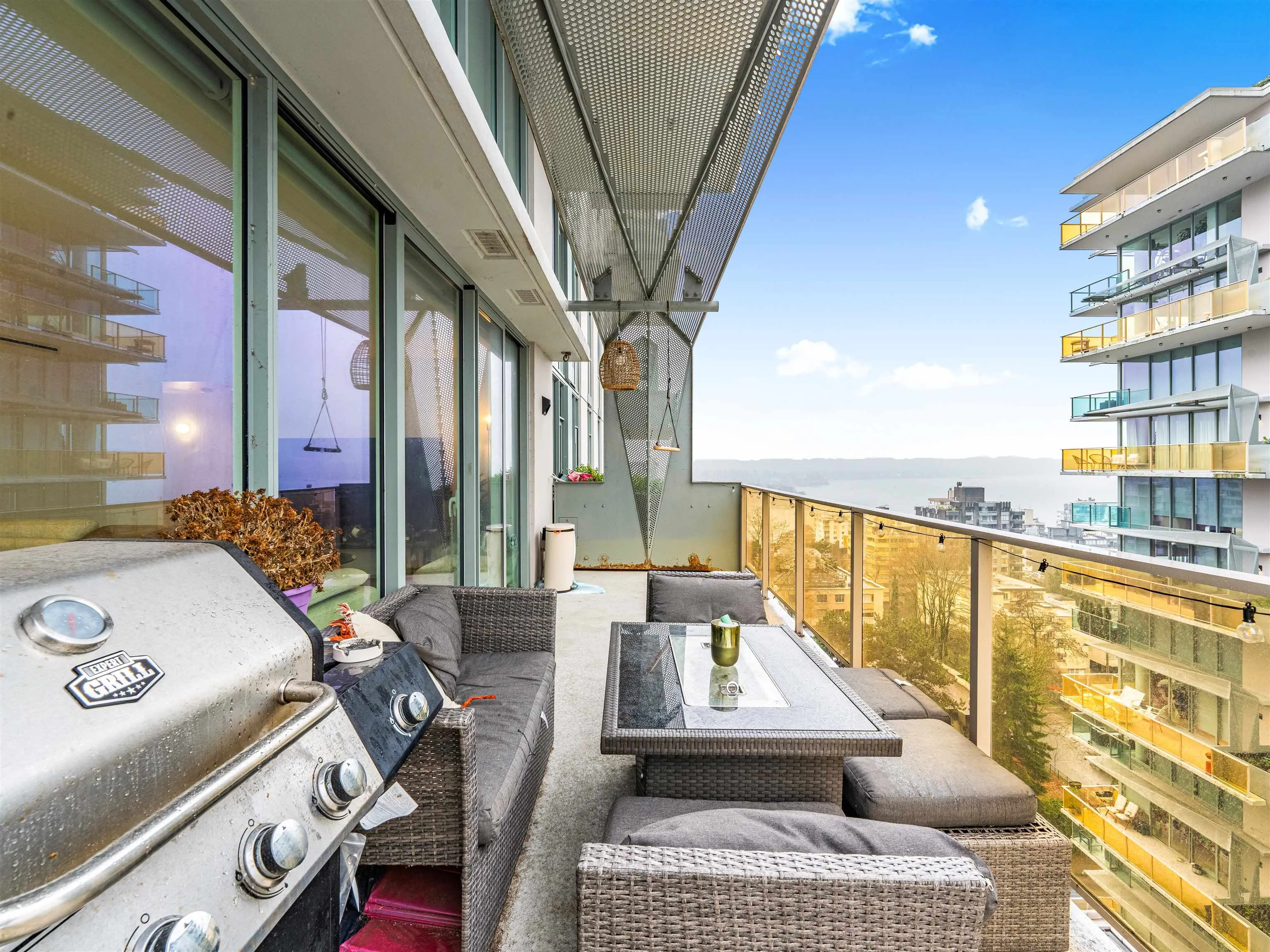 1365 Davie Street #1401