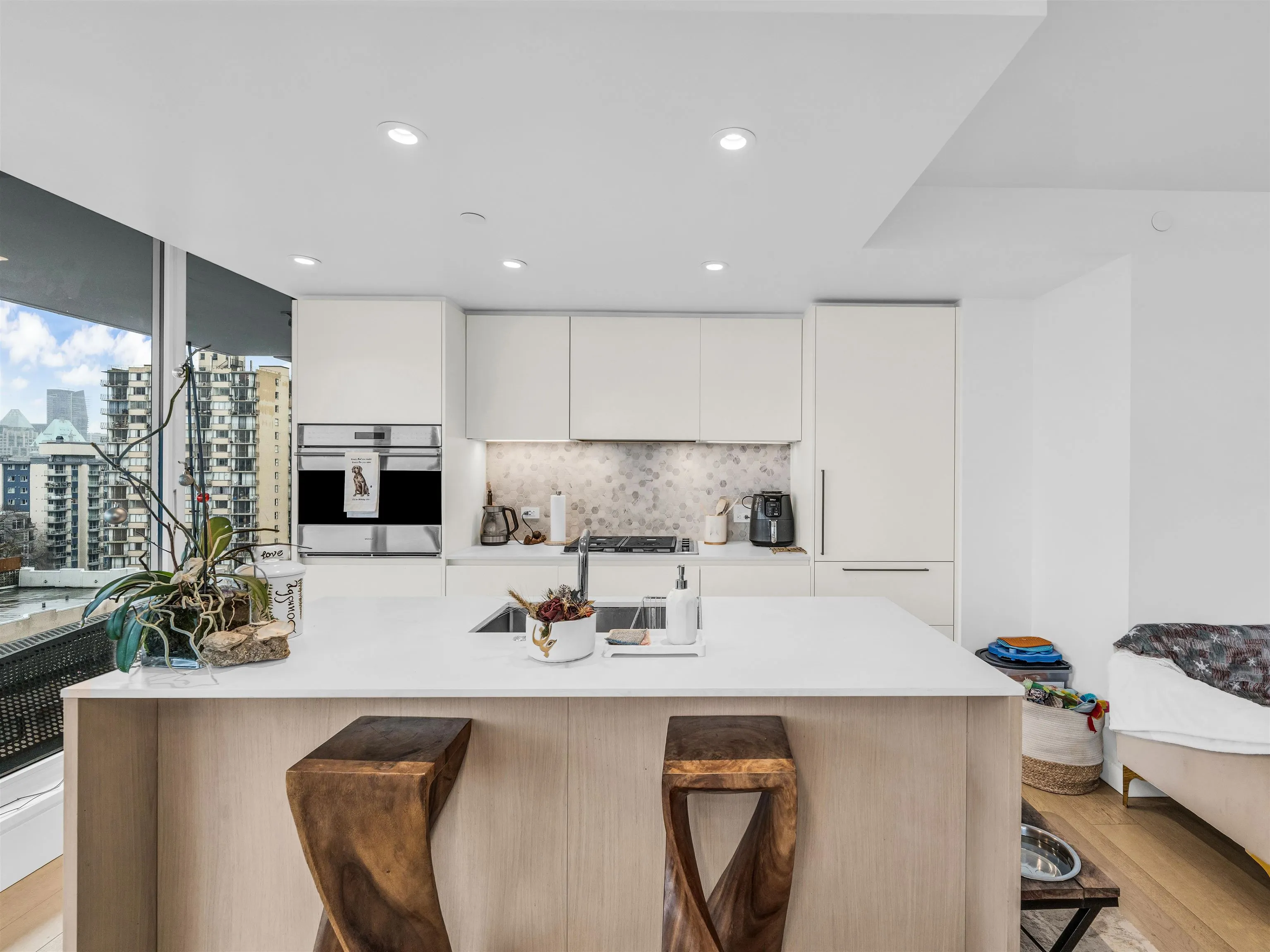 1365 Davie Street #1401