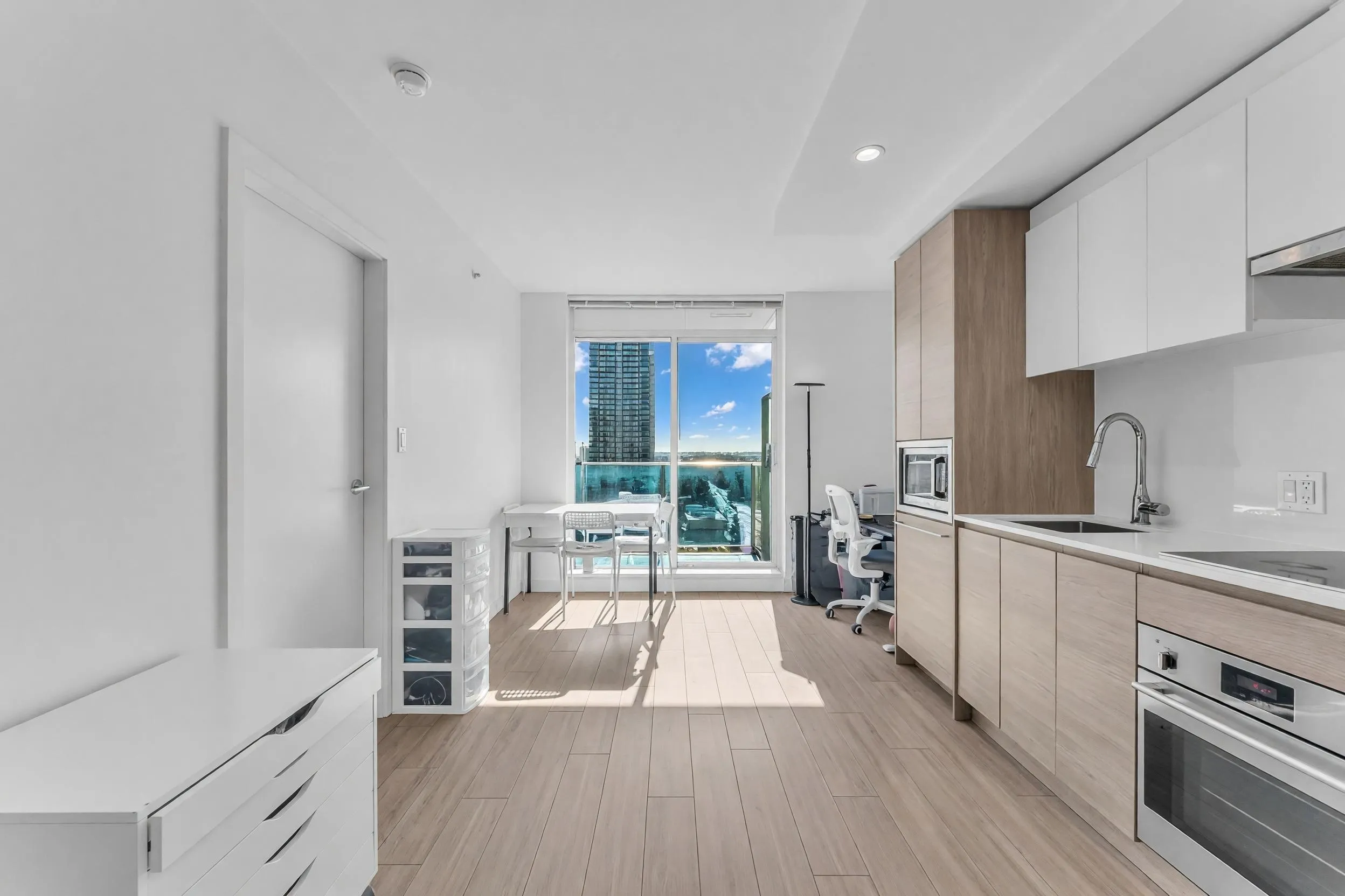 13615 Fraser Highway #1401