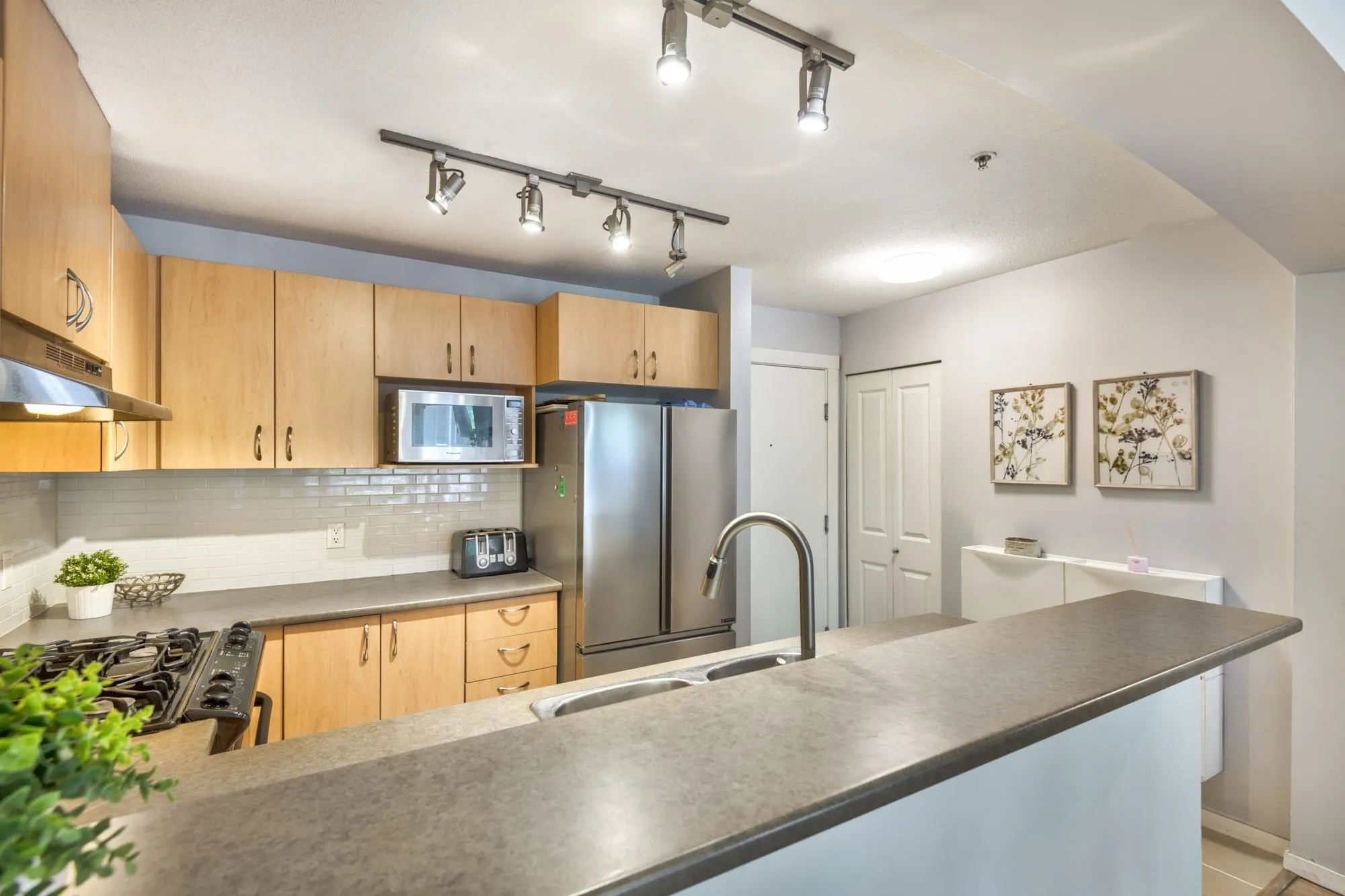 9233 Government Street #106