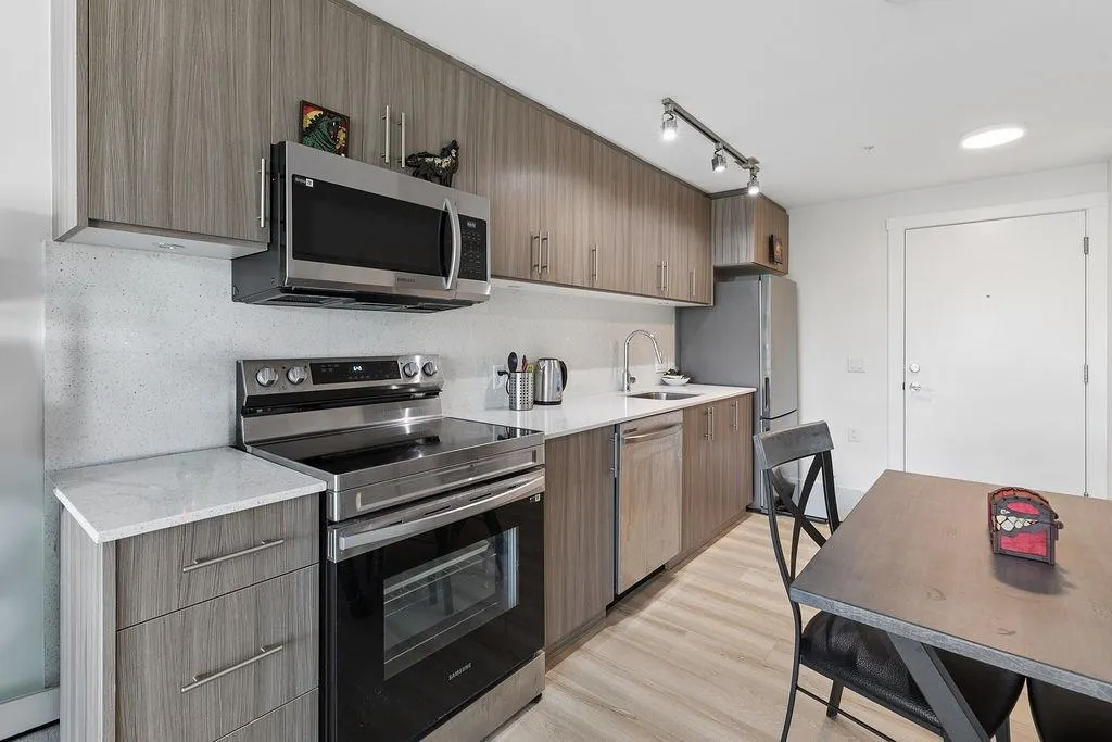 232 Sixth Street #502
