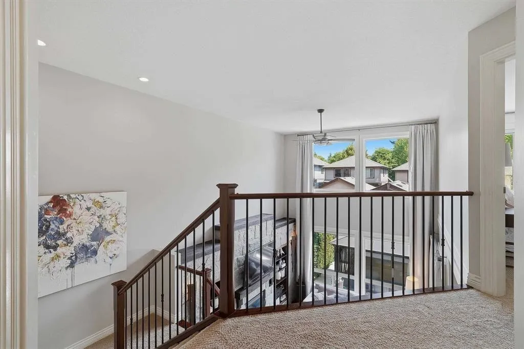 1225 Burkemont Place