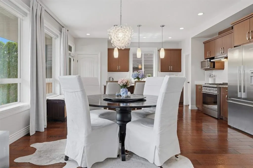 1225 Burkemont Place