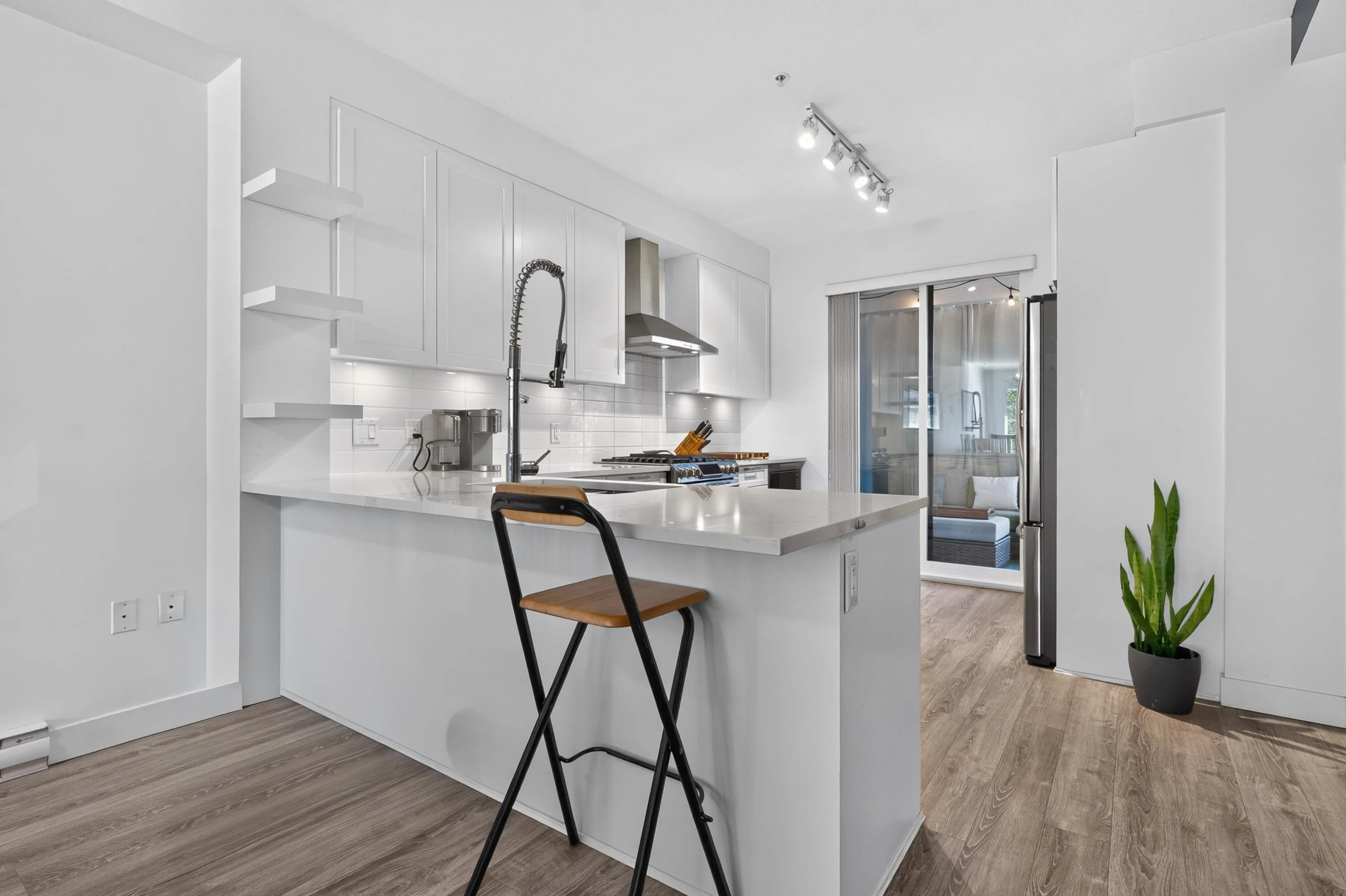 2145 Prairie Avenue #3