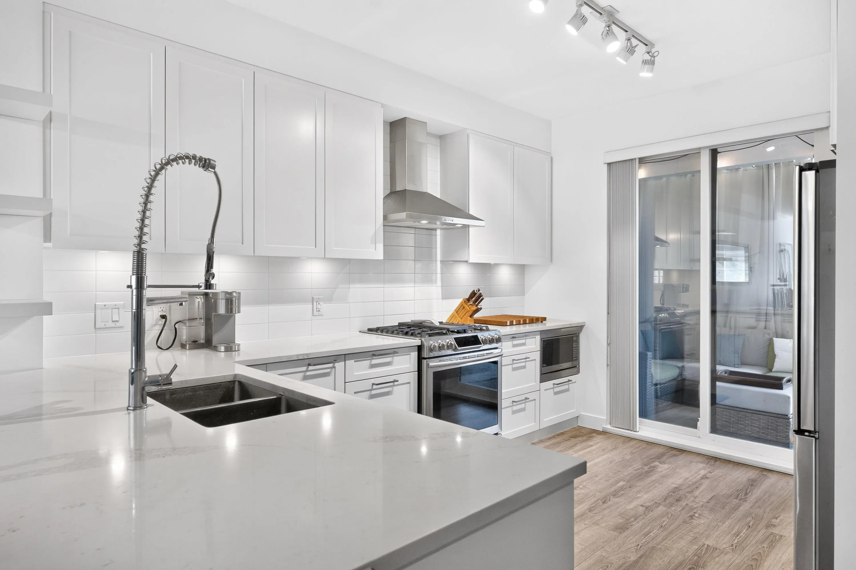 2145 Prairie Avenue #3