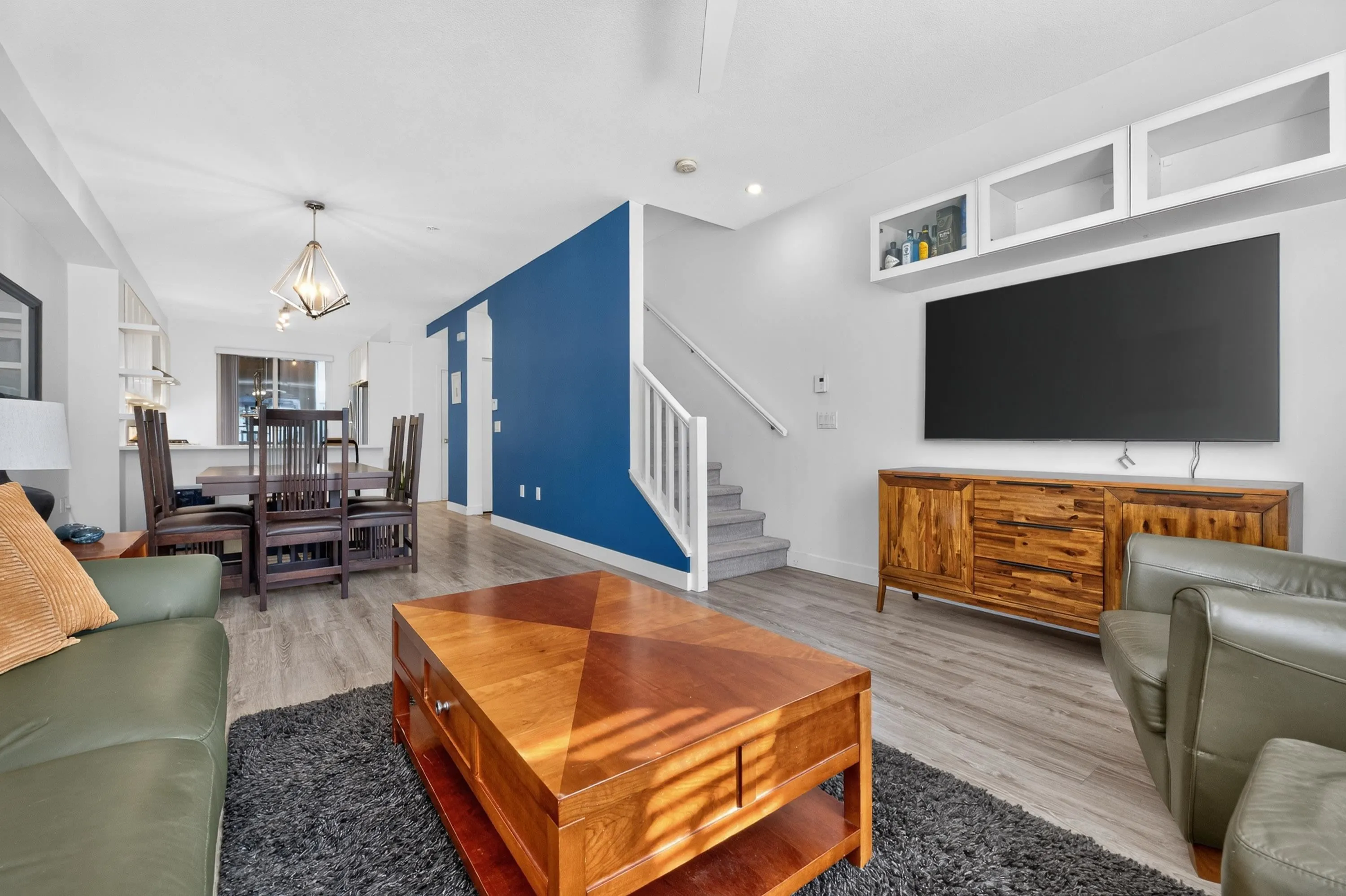 2145 Prairie Avenue #3