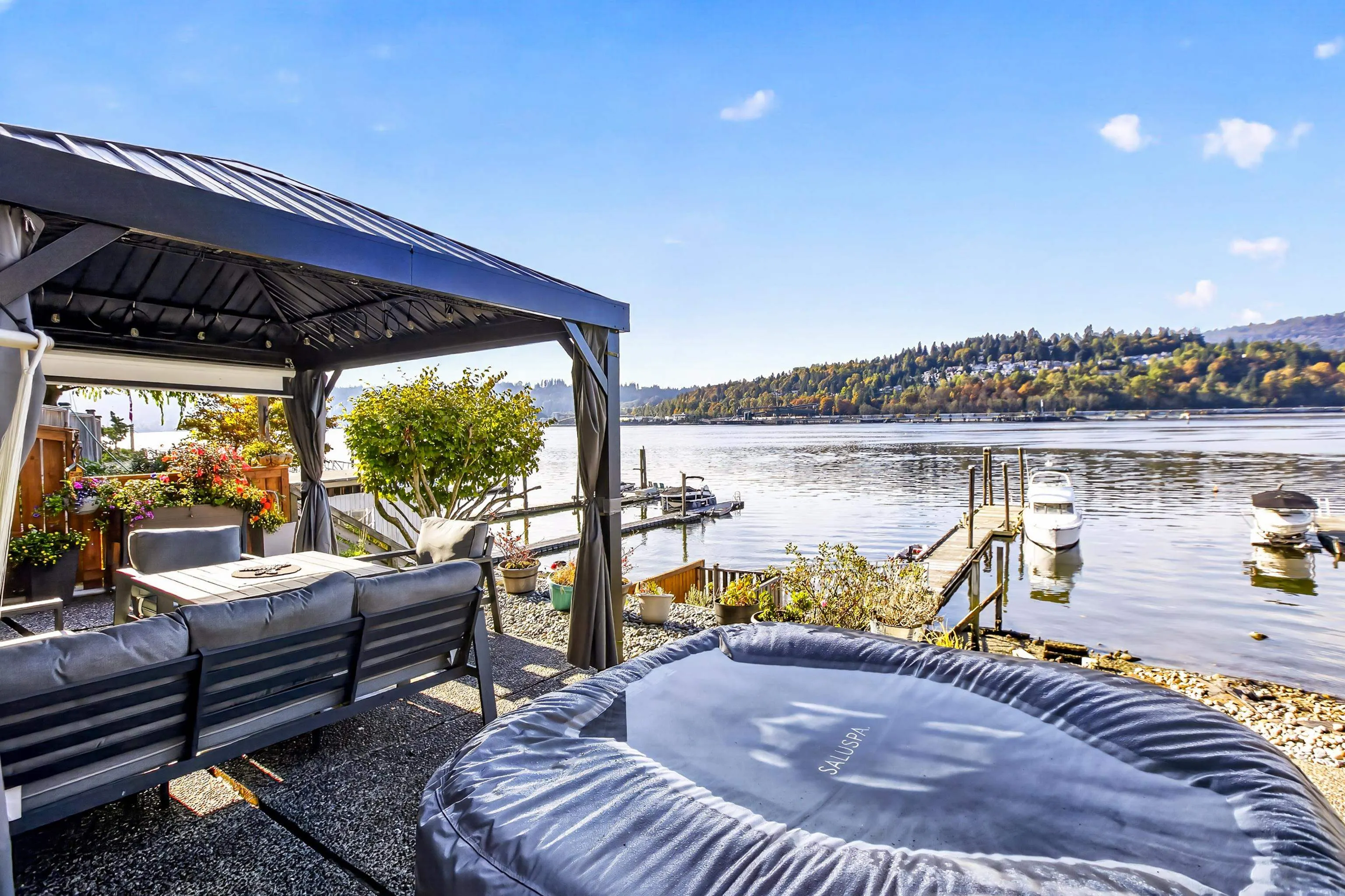 1112 Alderside Road