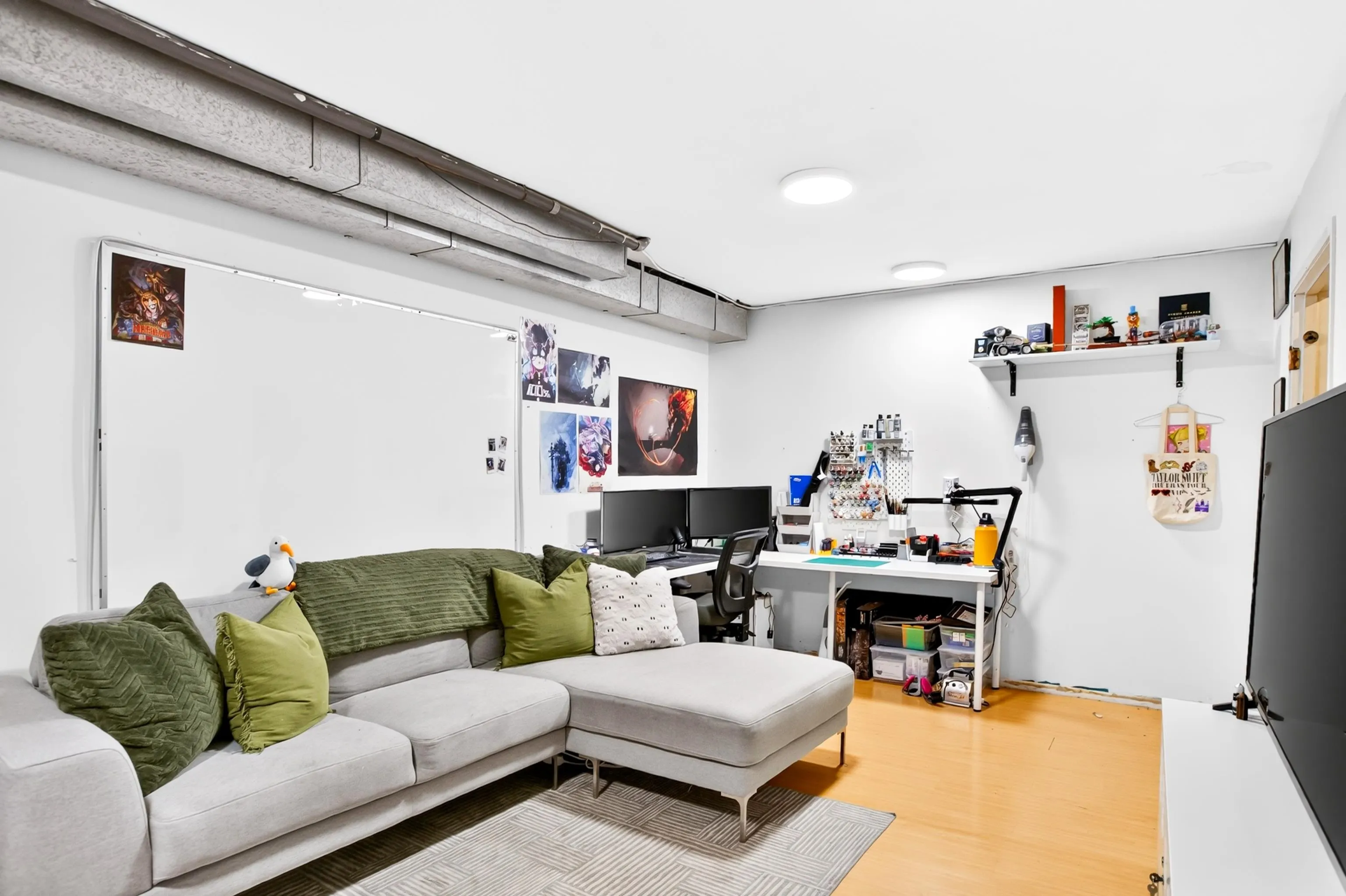 1112 Alderside Road
