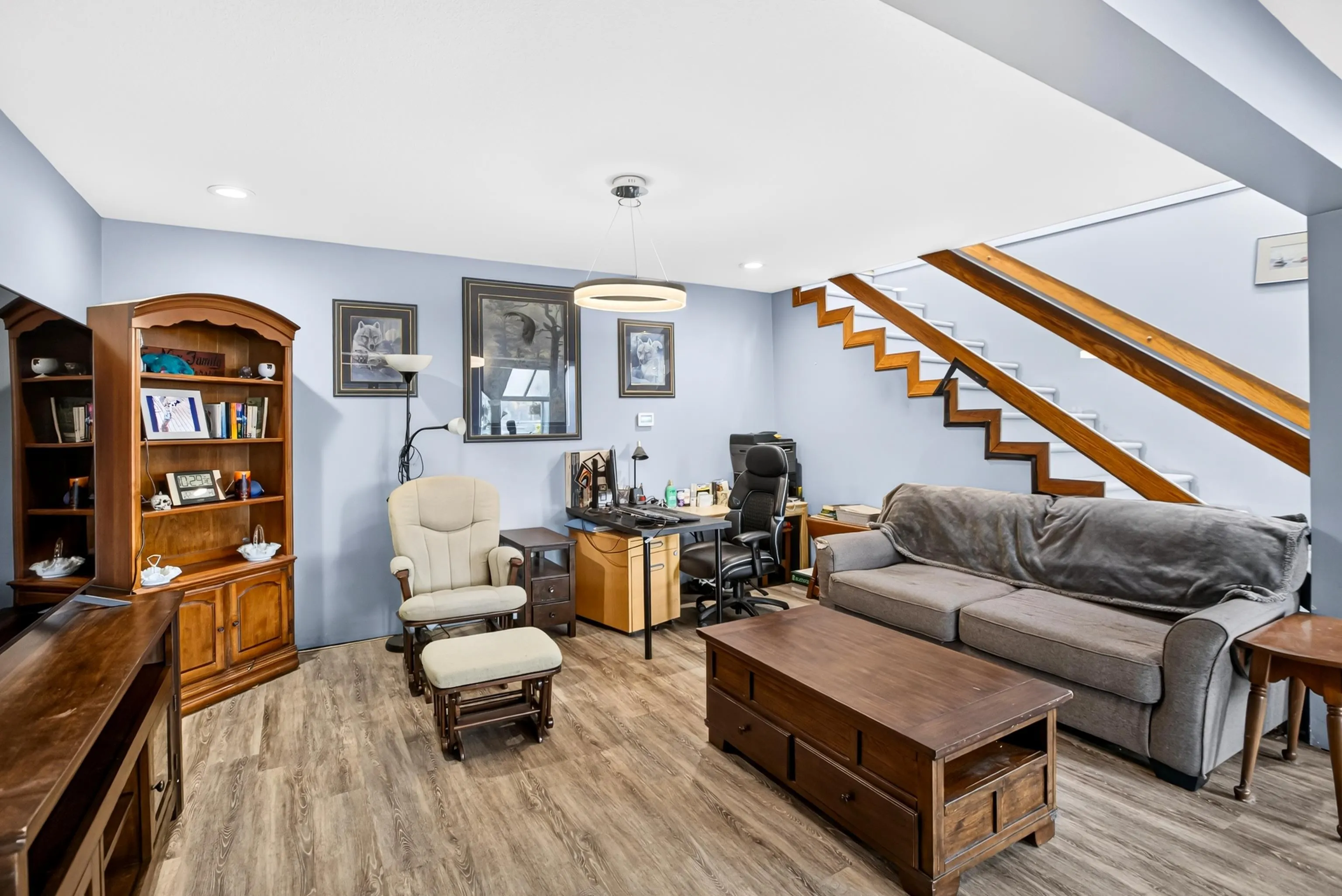 1112 Alderside Road
