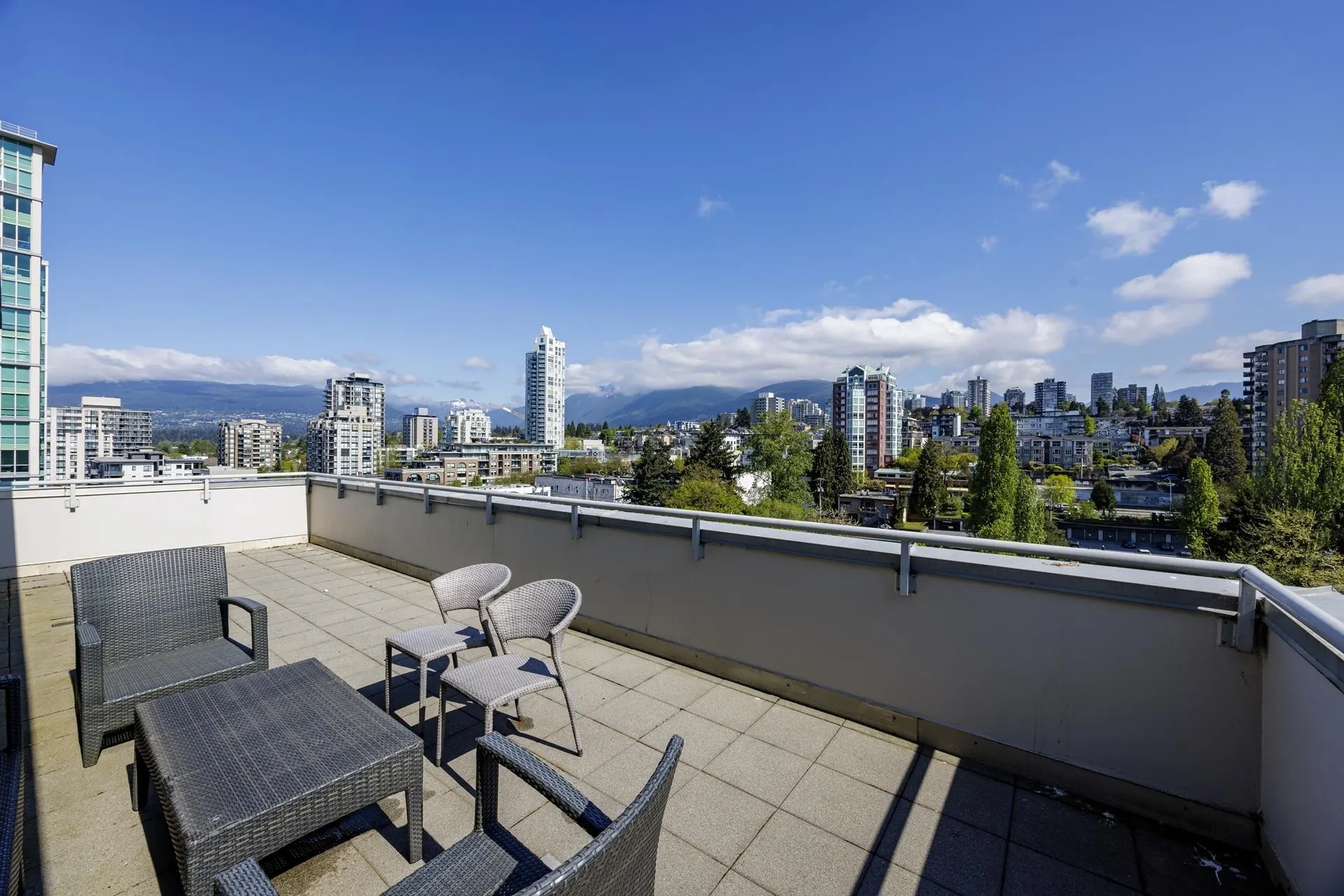 168 E Esplanade #PH1