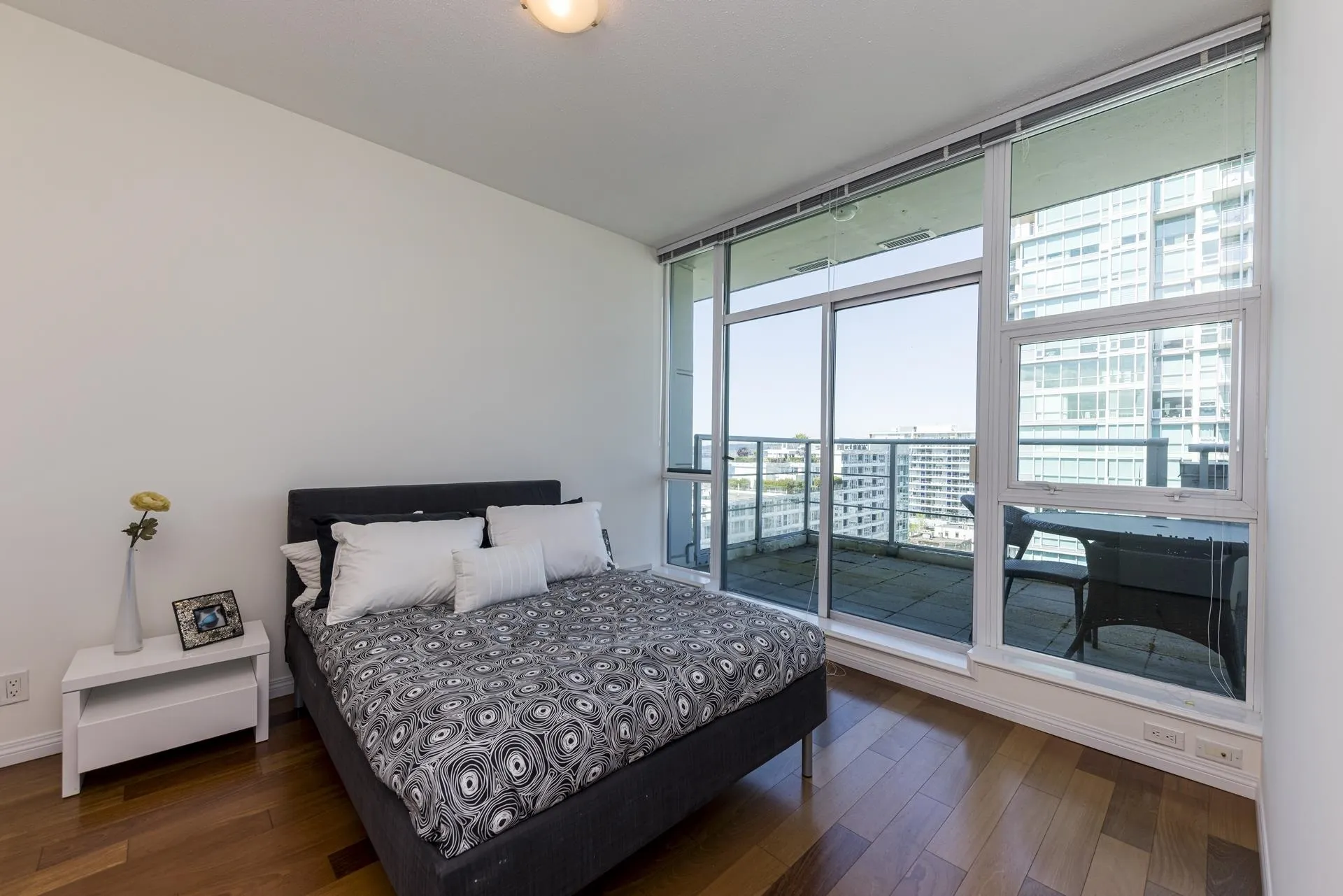 168 E Esplanade #PH1