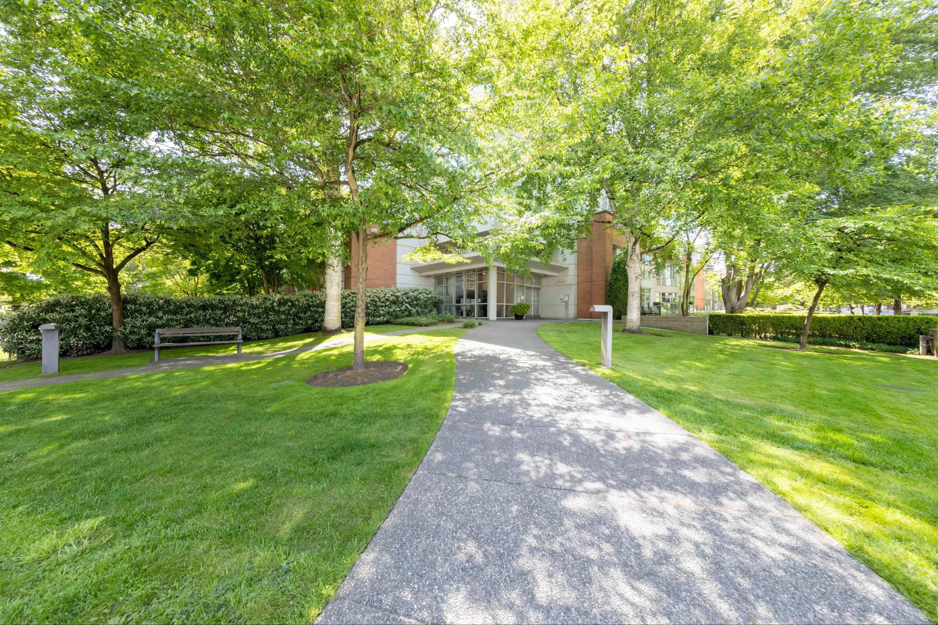 618 W 45th Avenue #602