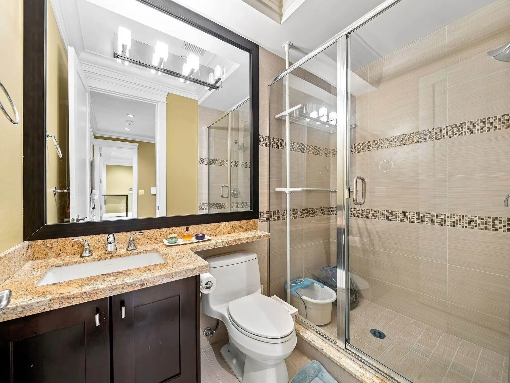 2015 W 57th Avenue