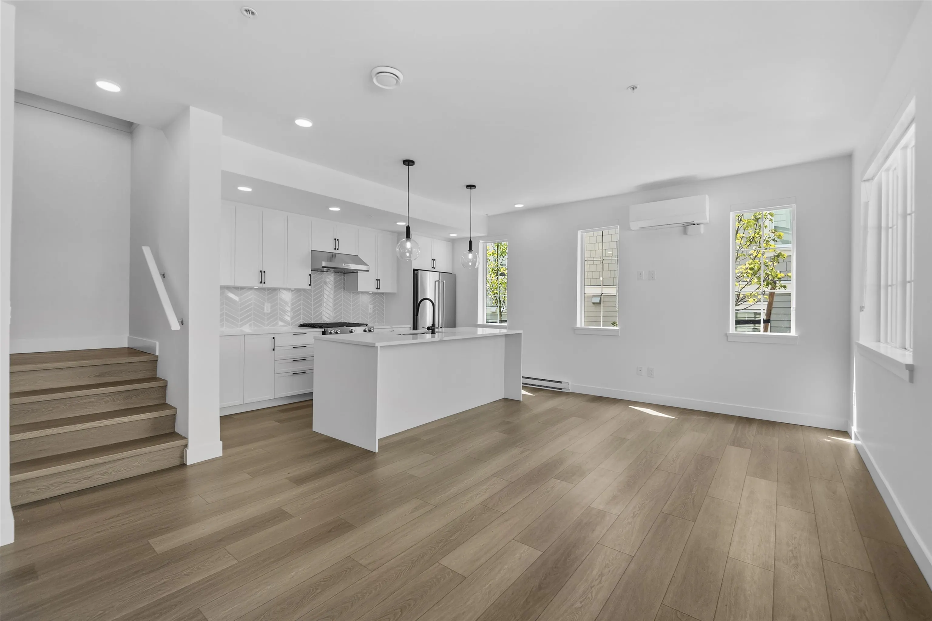 720 Robinson Street #125