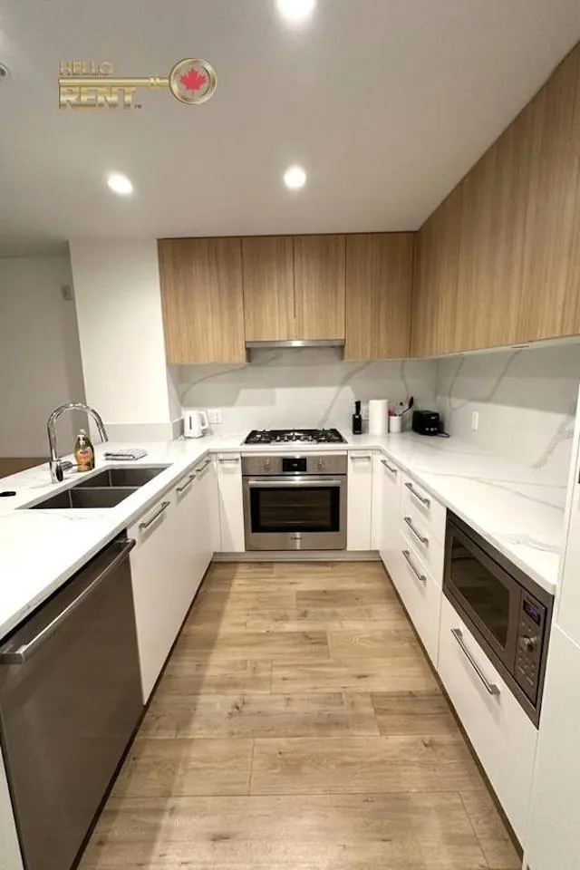 2035 Glenaire Drive #213