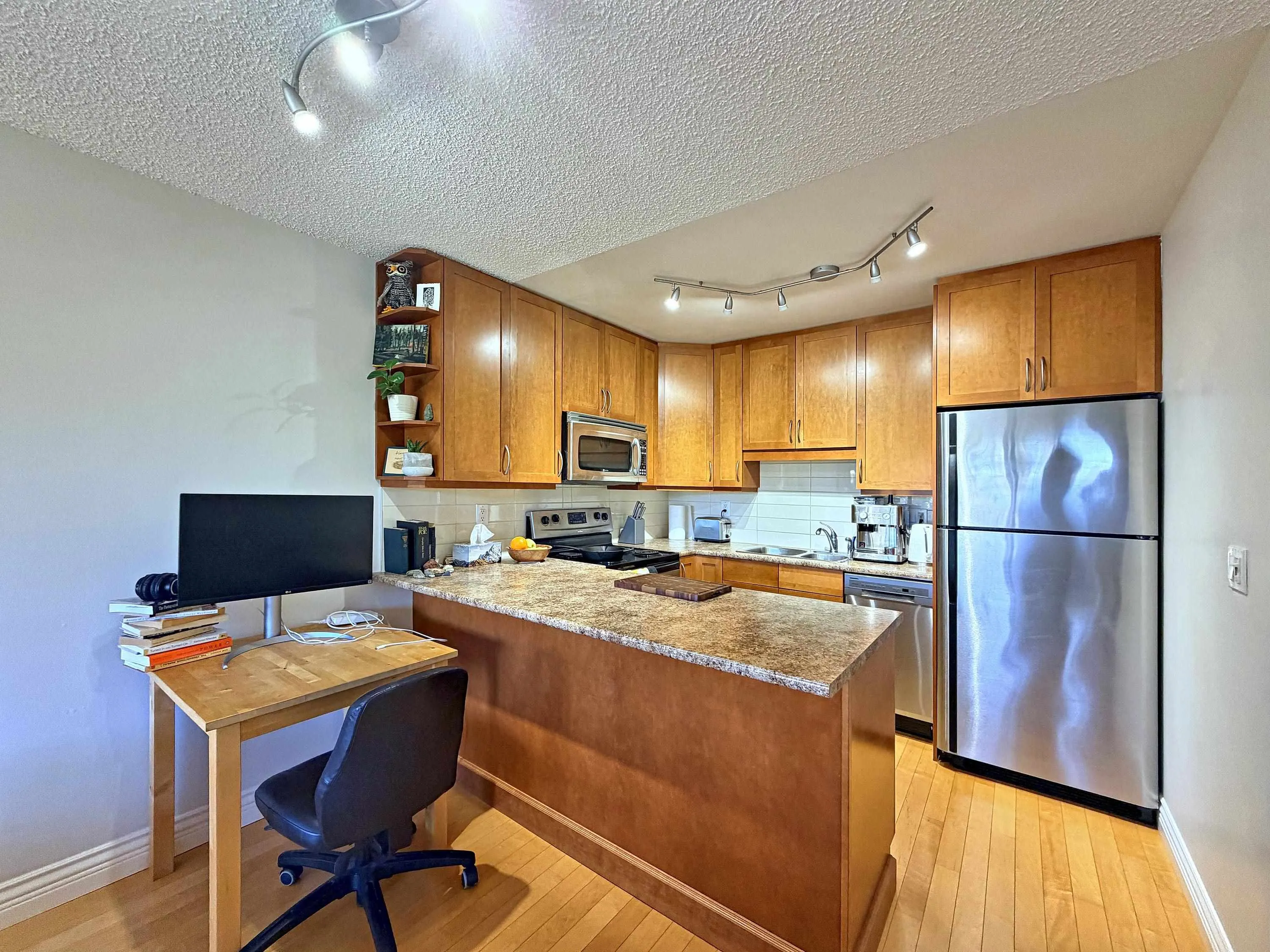 2920 Ash Street #401