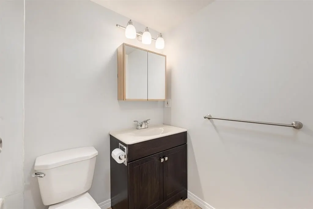 2920 Ash Street #401