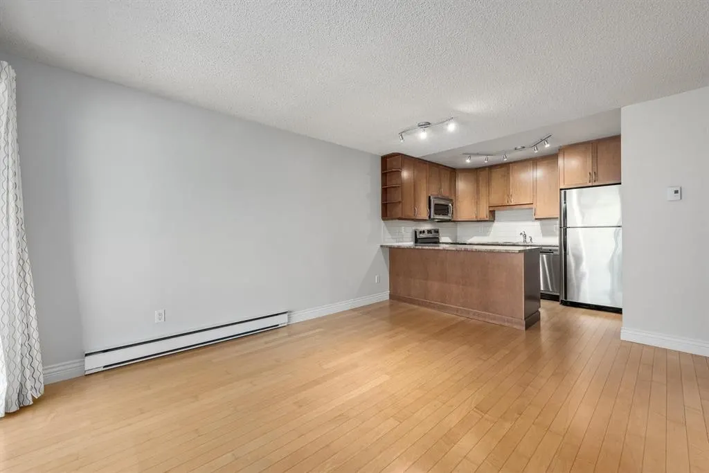 2920 Ash Street #401