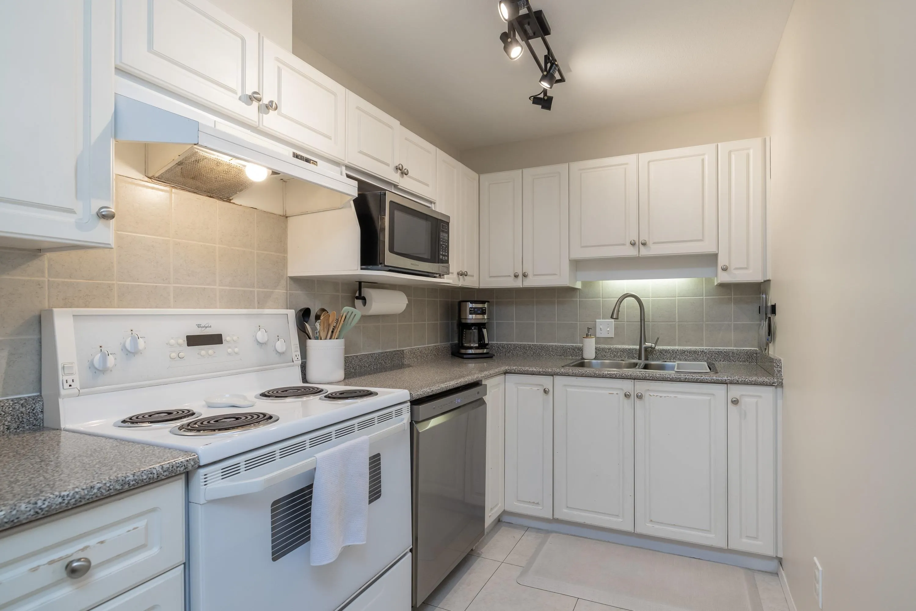 33668 King Road #402