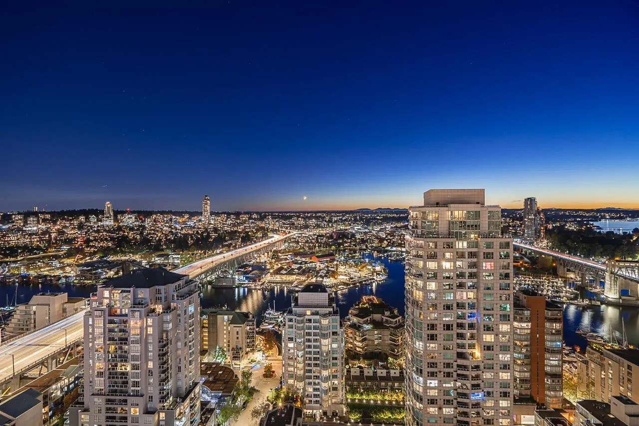 1455 Howe Street #2802